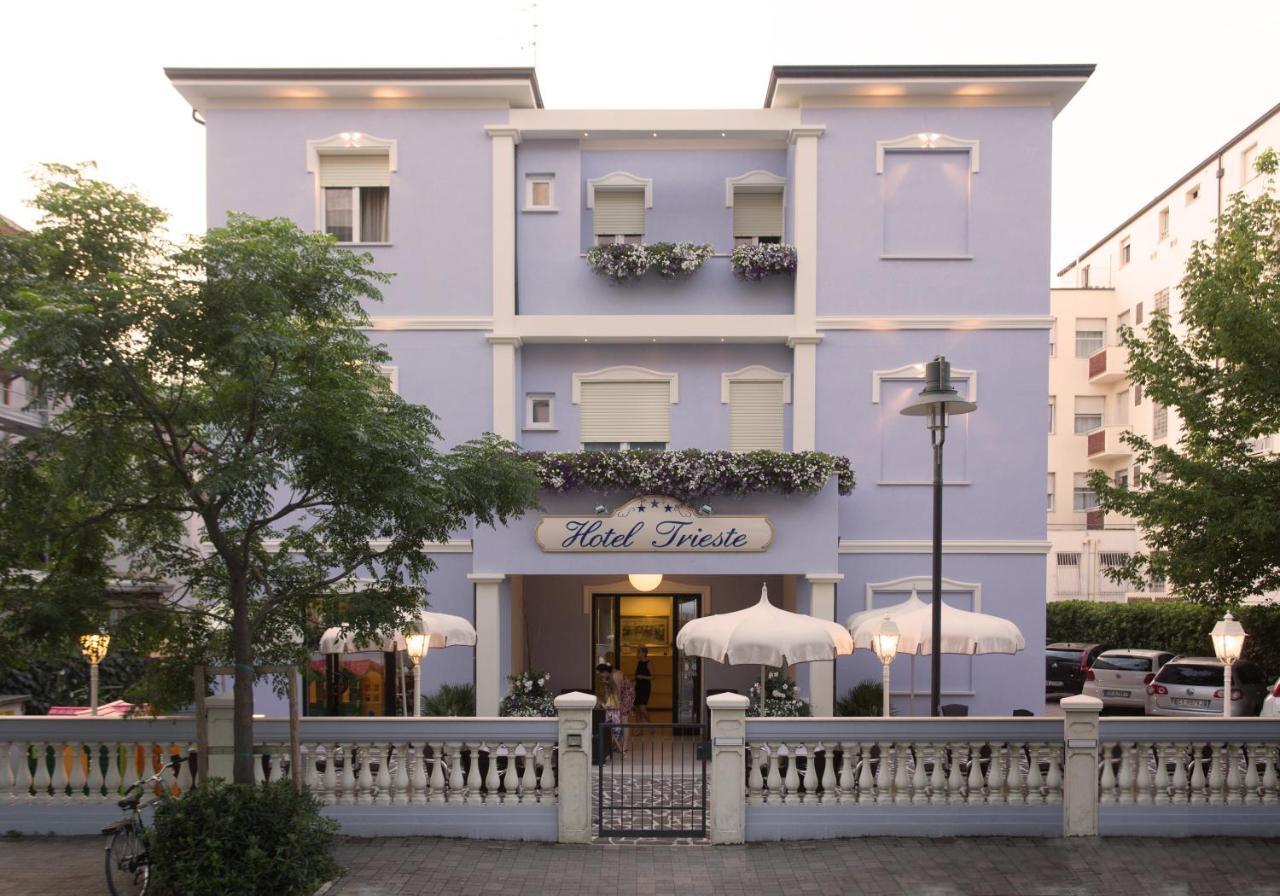 Hotel Trieste Чезенатико Екстериор снимка